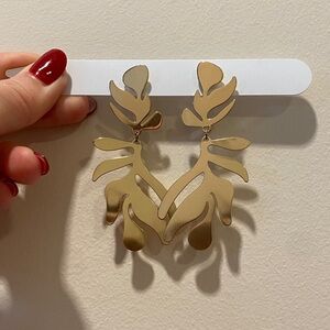 Elegant Gold Leaf Earrings